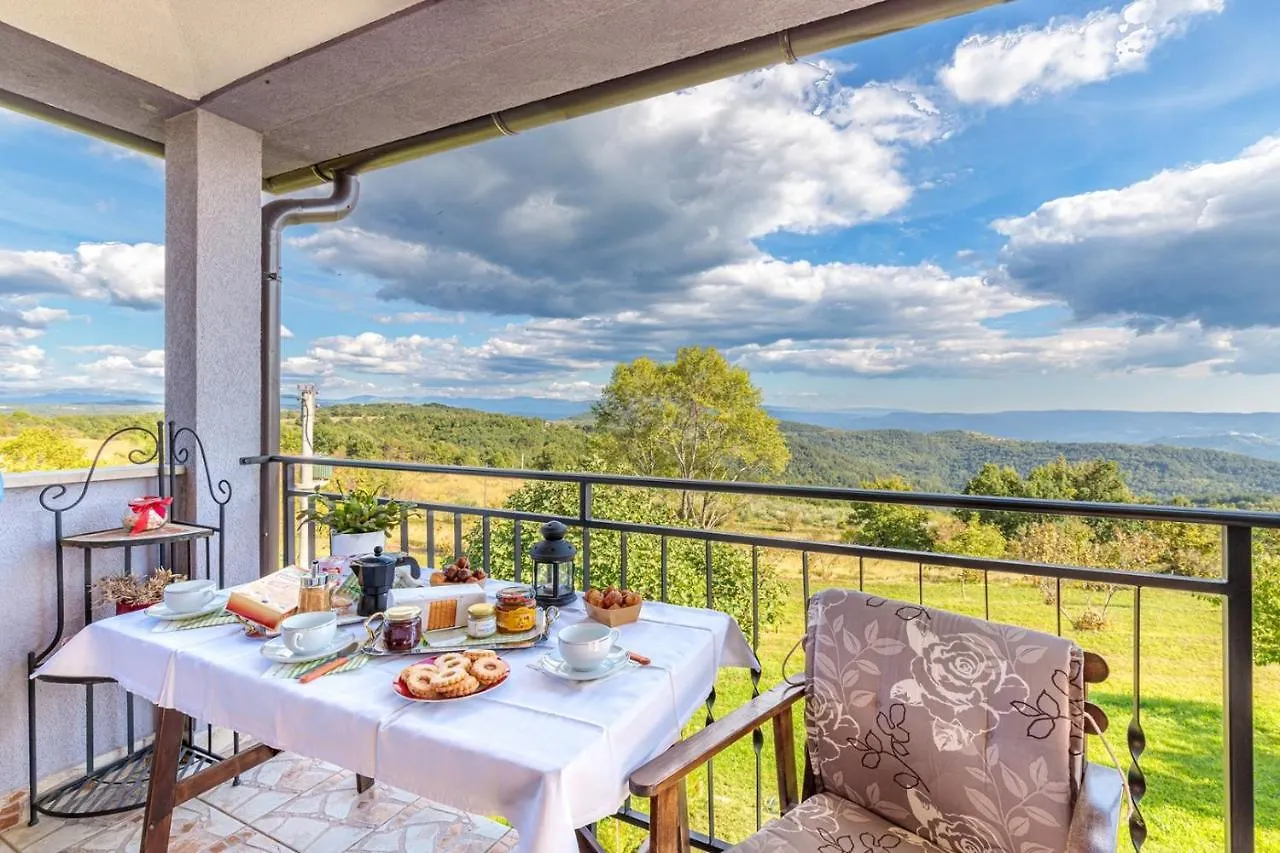 Guest house Apartments Sveti Leonard 308 Oprtalj